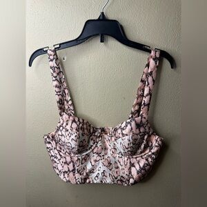 Womens Size XS Nasty Gal Cheetah Print Crop Top